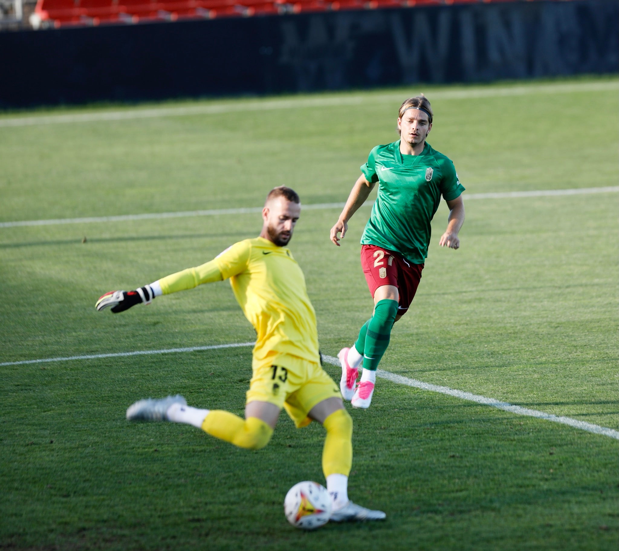 Partido amistoso entre el Granada y el Rercreativo