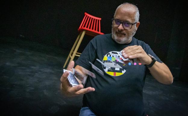 Imagen principal - MagoMigue, organizador del Festival de Magia Hocus Pocus.