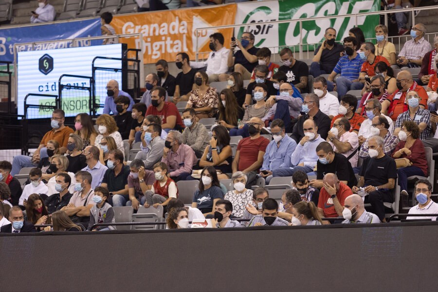 El Palacio arropó a los suyos en el primer partido en casa de la liga.