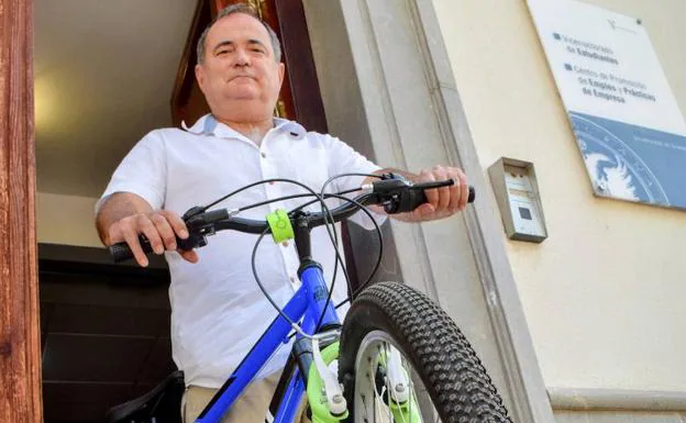 «Hay que abordar un plan director que de verdad defienda la bicicleta»