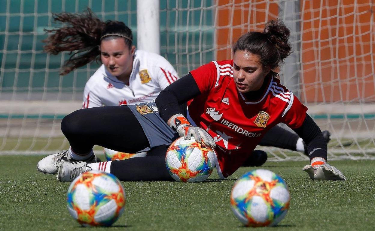 María Valenzuela, en una concentración con la selección española. 