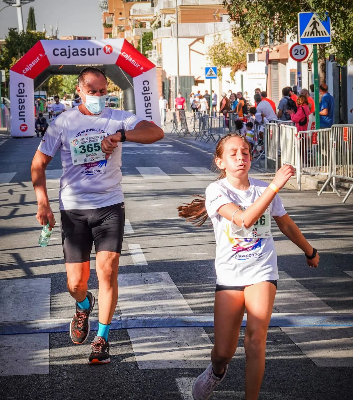 Fotos: Deporte y solidaridad, de la mano en el Zaidín