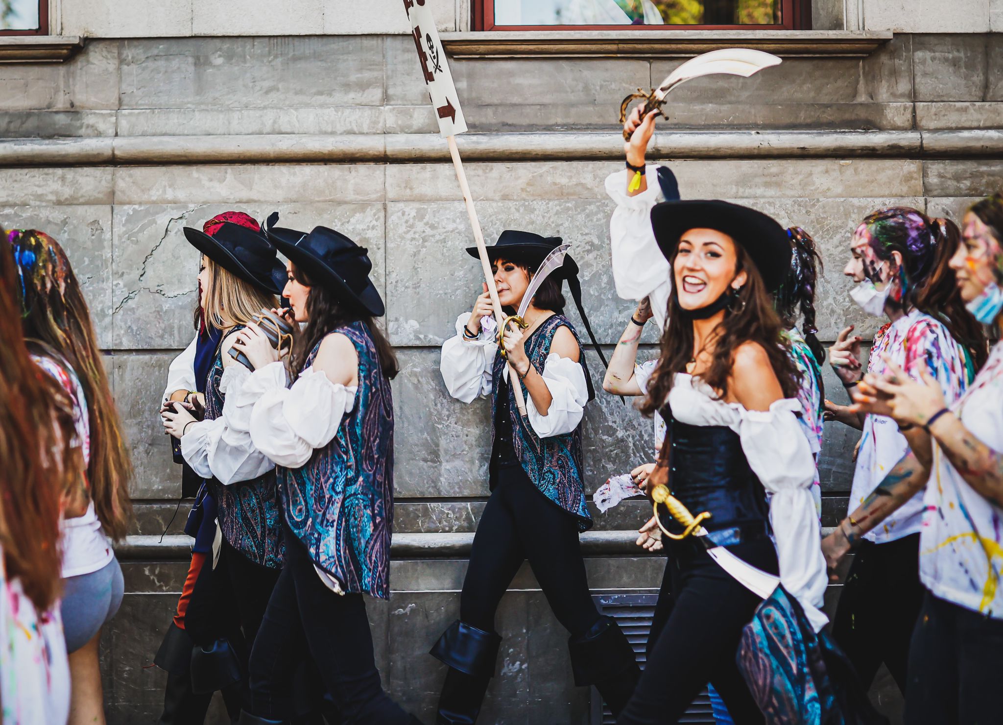 Los estudiantes han inspirado su ya tradicional festejo en una estética realacionada con las películas de 'Piratas del Caribe'