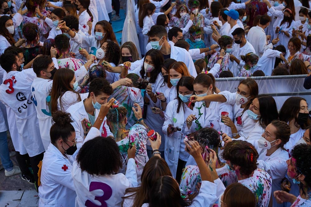 Los estudiantes han inspirado su ya tradicional festejo en una estética realacionada con las películas de 'Piratas del Caribe'