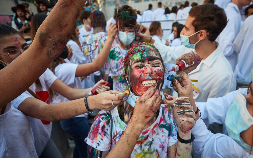 Los estudiantes han inspirado su ya tradicional festejo en una estética realacionada con las películas de 'Piratas del Caribe'