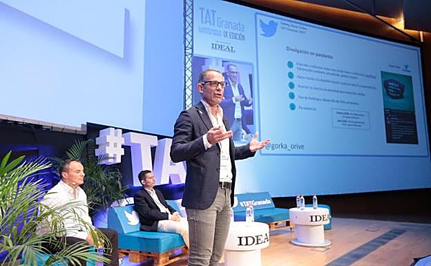 Un momento de la mesa redonda. 