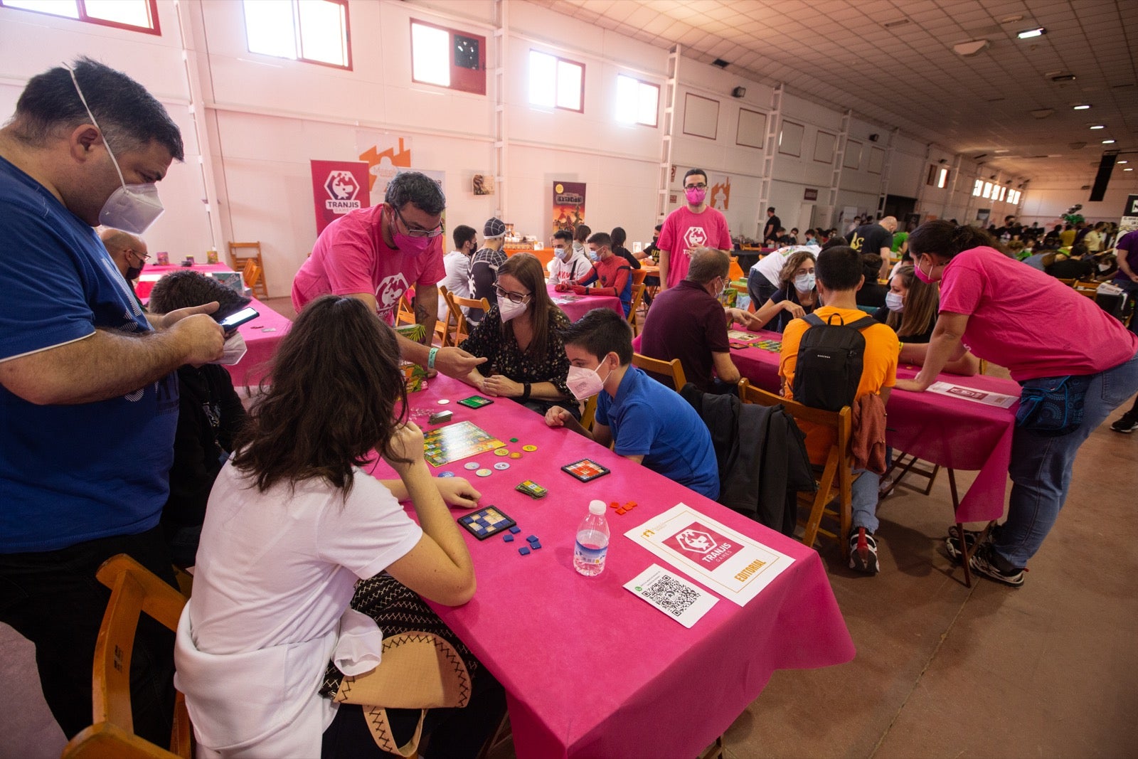 La Ficzone llena la Feria de Muestras de Armilla de aficionados del manga y del kpop.