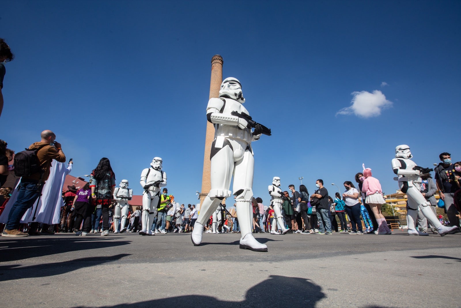 La Ficzone llena la Feria de Muestras de Armilla de aficionados del manga y del kpop.