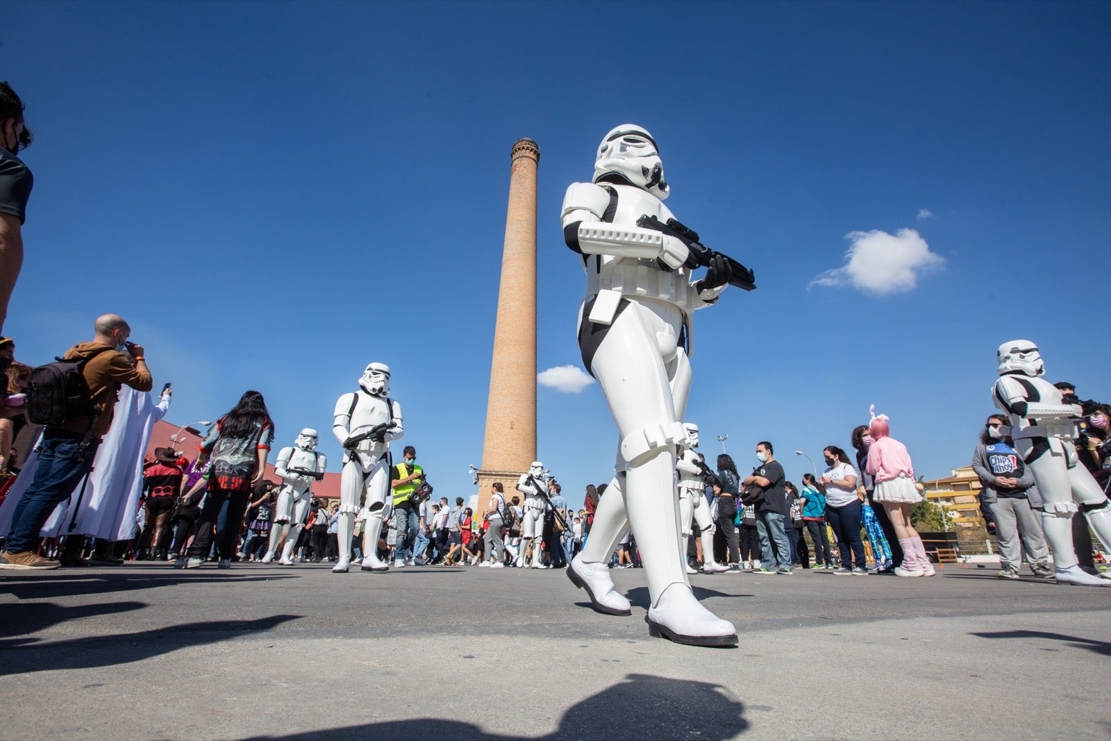 La Ficzone llena la Feria de Muestras de Armilla de aficionados del manga y del kpop.