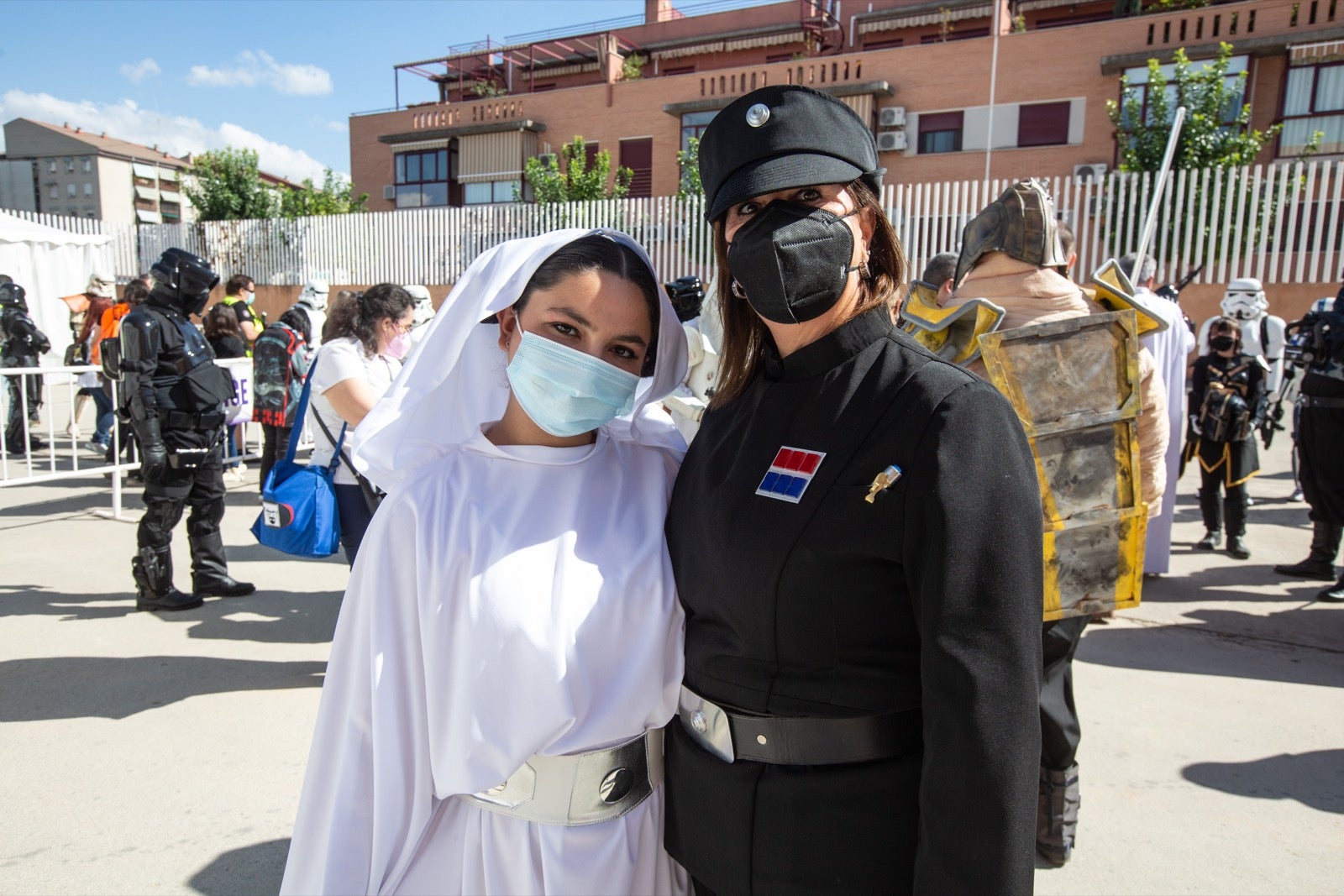 La Ficzone llena la Feria de Muestras de Armilla de aficionados del manga y del kpop.