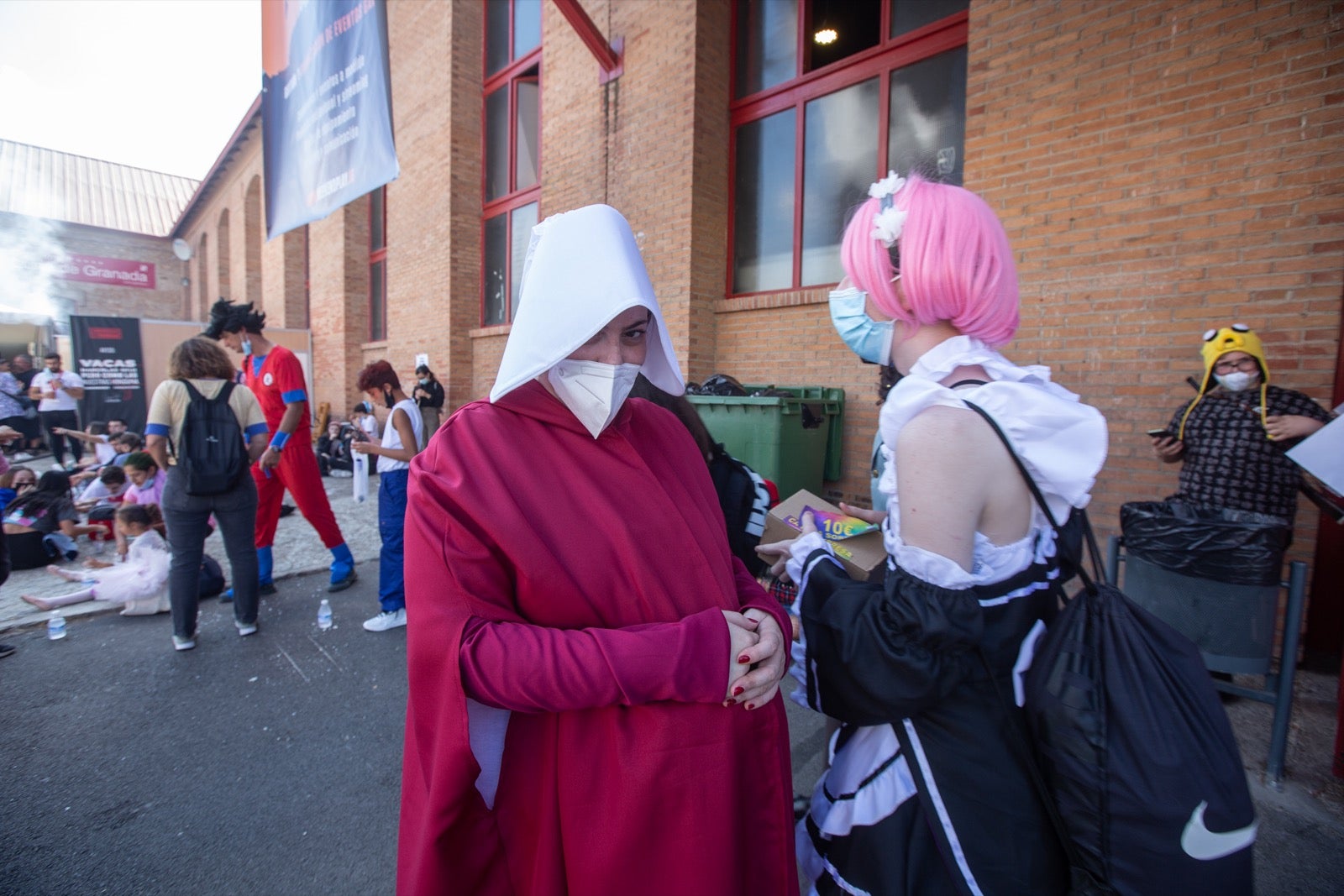 La Ficzone llena la Feria de Muestras de Armilla de aficionados del manga y del kpop.