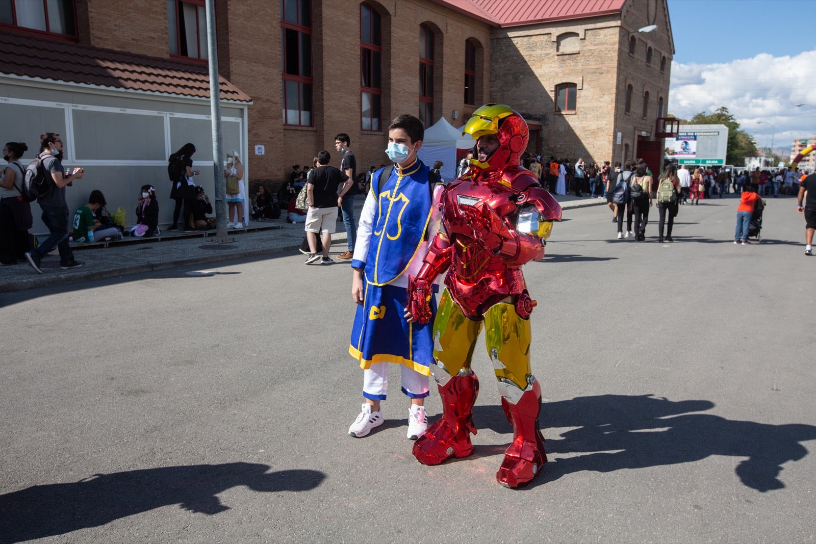 La Ficzone llena la Feria de Muestras de Armilla de aficionados del manga y del kpop.