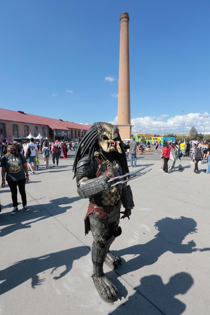 La Ficzone llena la Feria de Muestras de Armilla de aficionados del manga y del kpop.