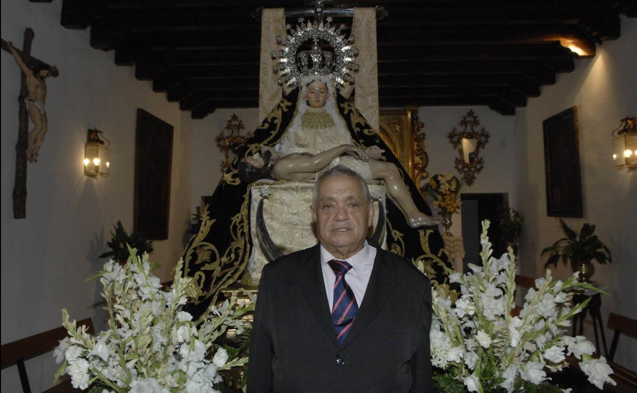 José Vicente, el 'eterno' sacristán de Pórtugos y capataz de los pasos de las vírgenes del Rosario y las Angustias