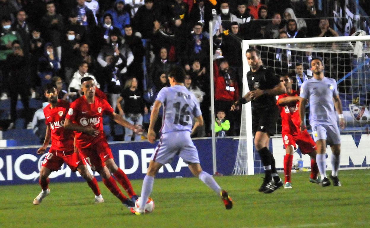 Los fantasmas del Linares siguen ahí y le 'roban' un triunfo merecido