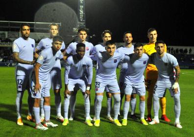 Imagen secundaria 1 - Los fantasmas del Linares siguen ahí y le &#039;roban&#039; un triunfo merecido