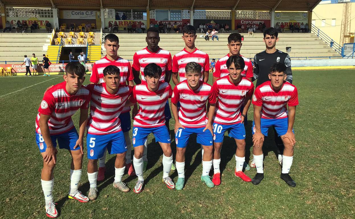 Formación del Granada CF juvenil en un partido de Liga anterior. 