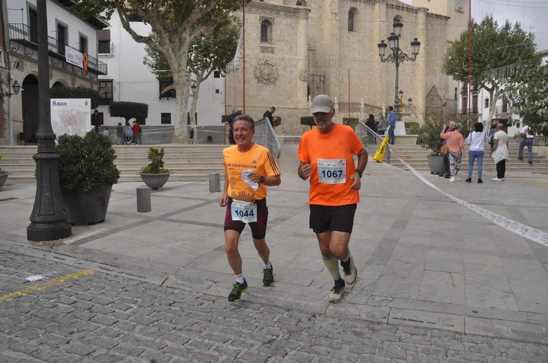 Participantes en la media maratón de Baza
