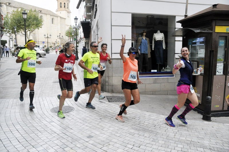 Participantes en la media maratón de Baza