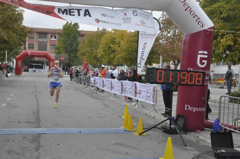 Participantes en la media maratón de Baza