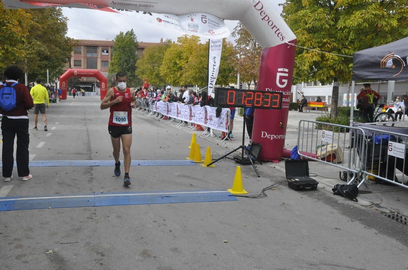 Participantes en la media maratón de Baza