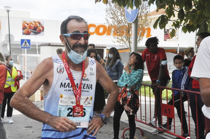 Participantes en la media maratón de Baza