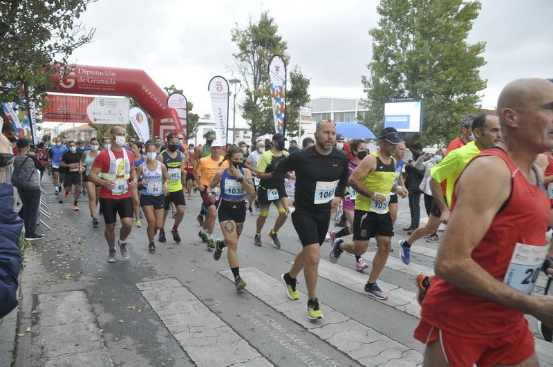 Participantes en la media maratón de Baza