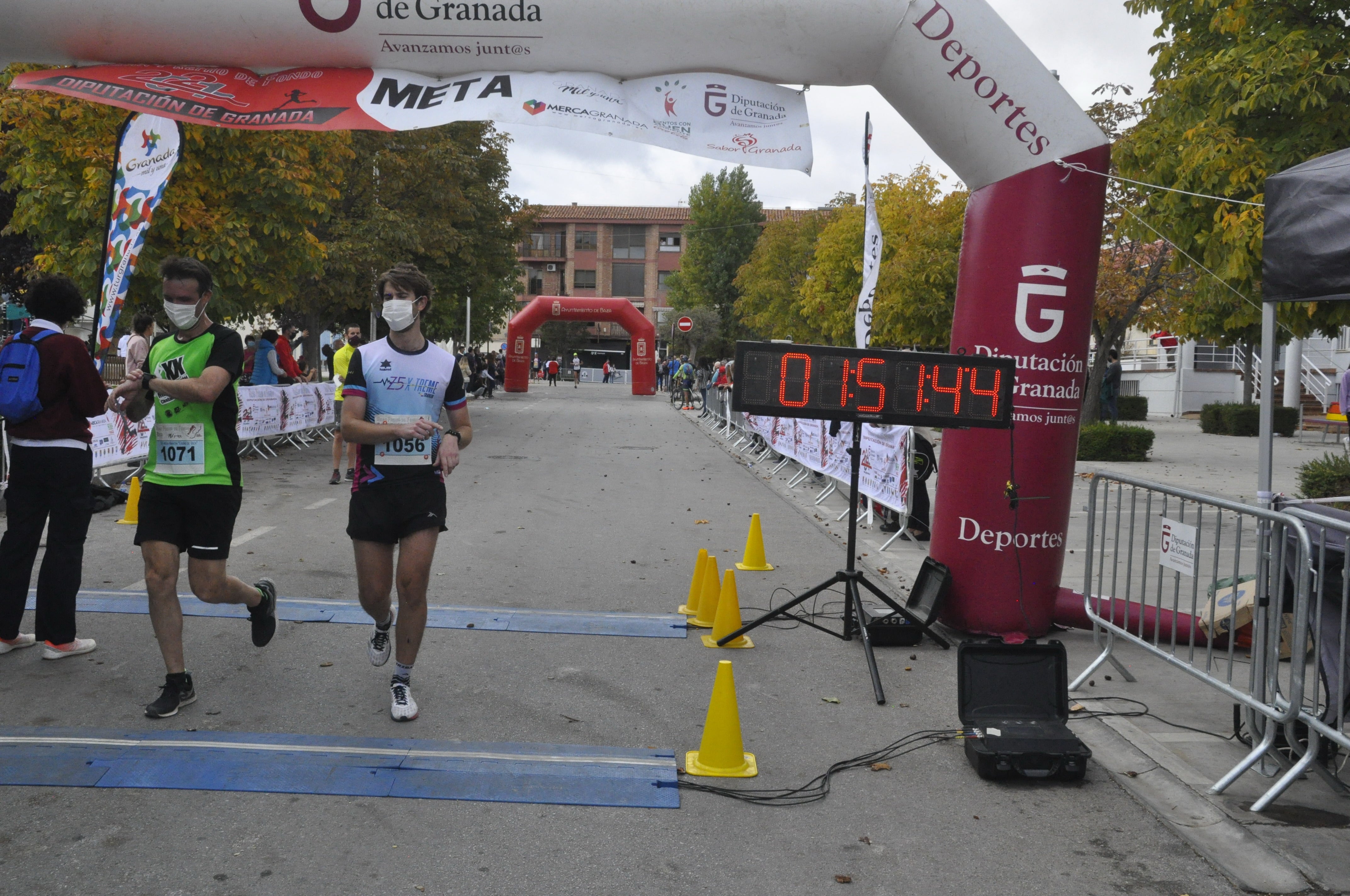 Participantes en la media maratón de Baza
