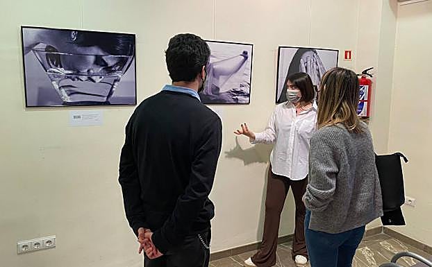 María hace visitas guiadas los miércoles y viernes de seis a siete de la tarde. 