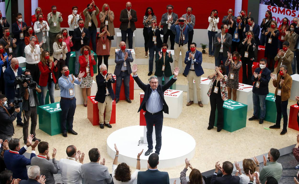 Espadas tras ser proclamado secretario general del PSOE-A en el congreso de Torremolinos.