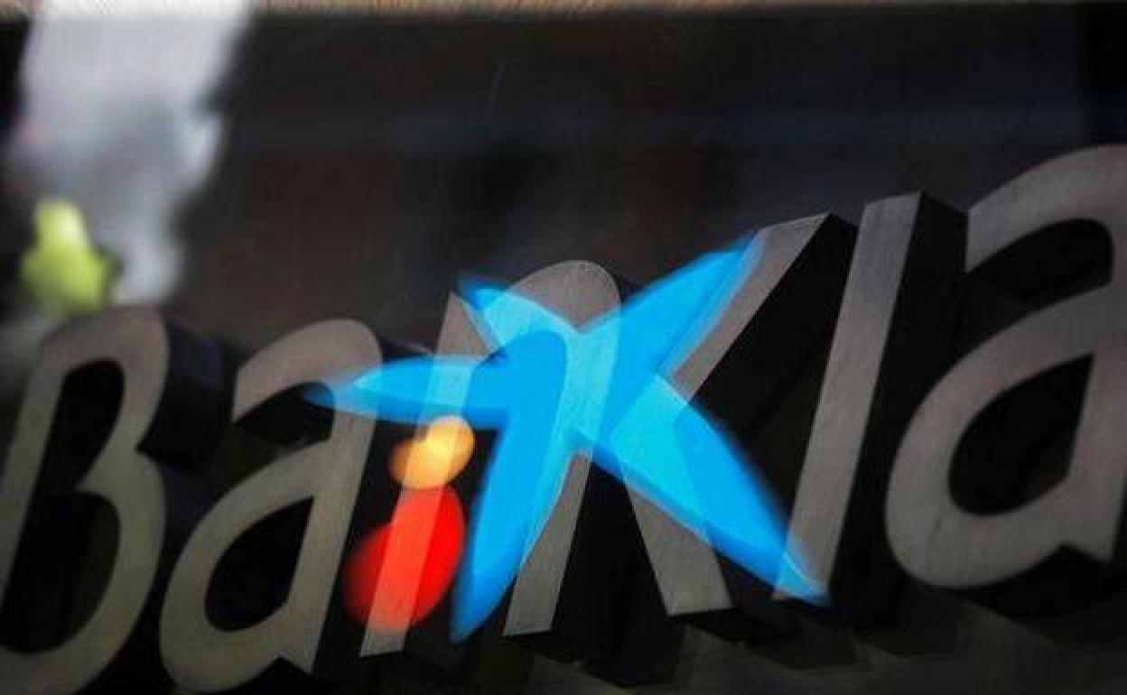 Bizum: Bankia adelanta su fusión digital y sus clientes ya pueden operar y hacer 'Bizum' con CaixaBank
