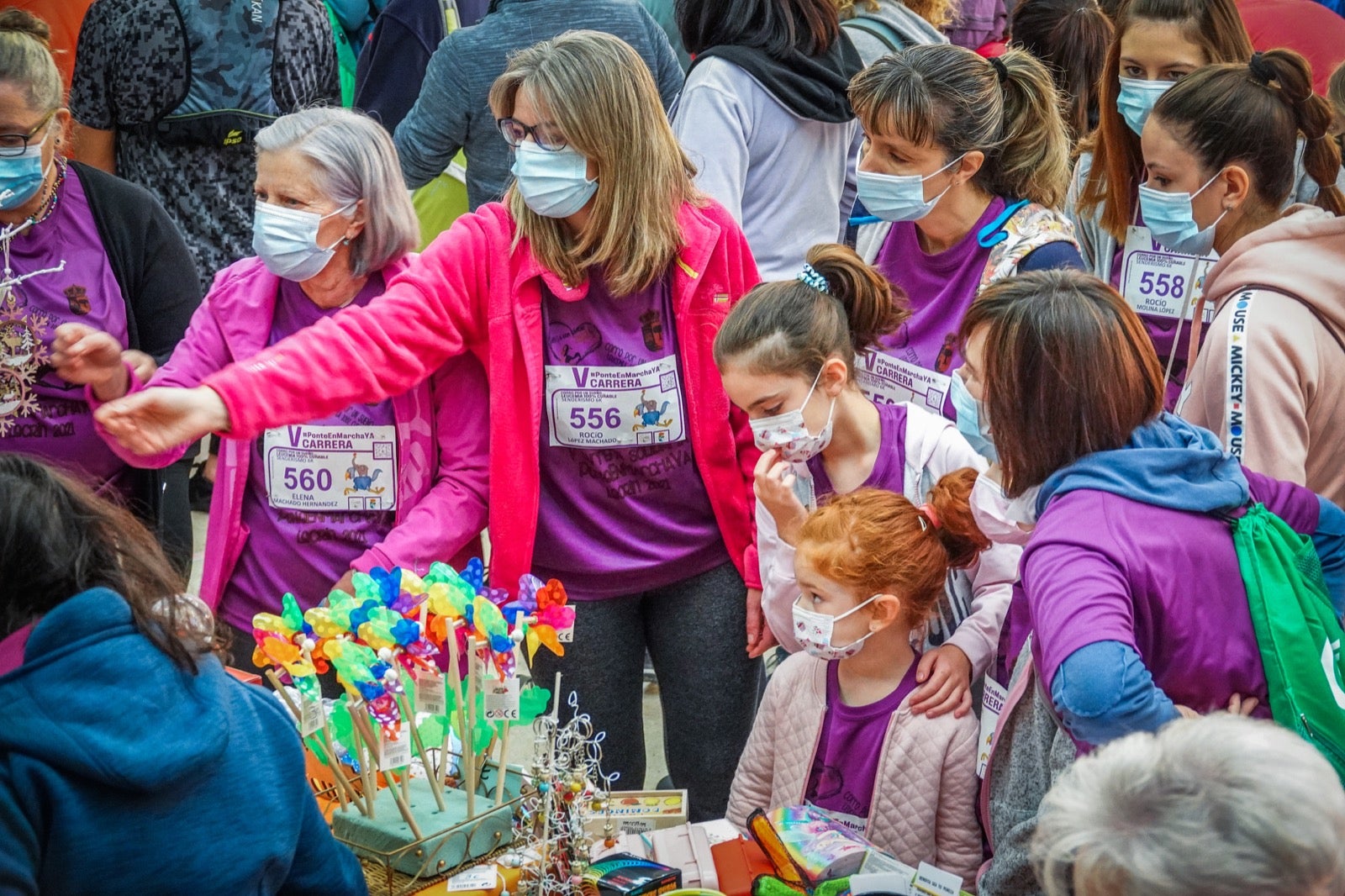 1.500 personas se reúnen en la quinta edición de la carrera #PonteEnMarchaYA de Lecrín, una fiesta comarcal en la que Rafael Torres y Catherine Walkley alcanzan la meta en primer lugar 