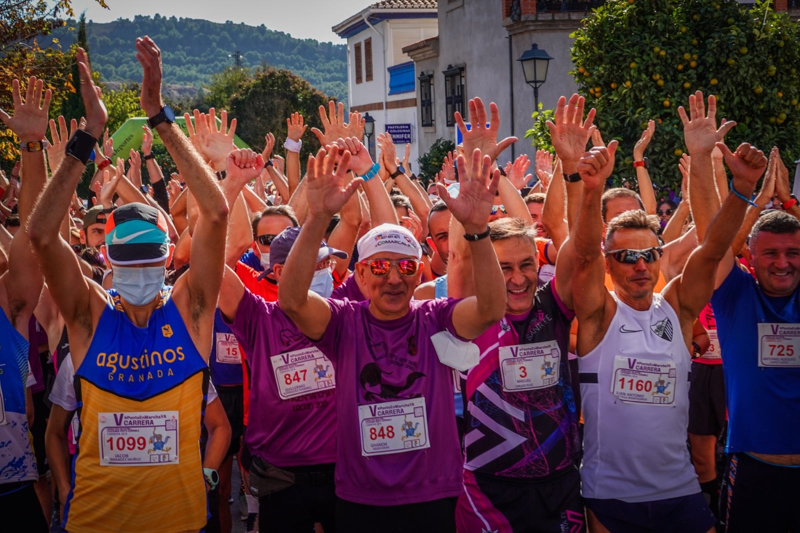 1.500 personas se reúnen en la quinta edición de la carrera #PonteEnMarchaYA de Lecrín, una fiesta comarcal en la que Rafael Torres y Catherine Walkley alcanzan la meta en primer lugar 