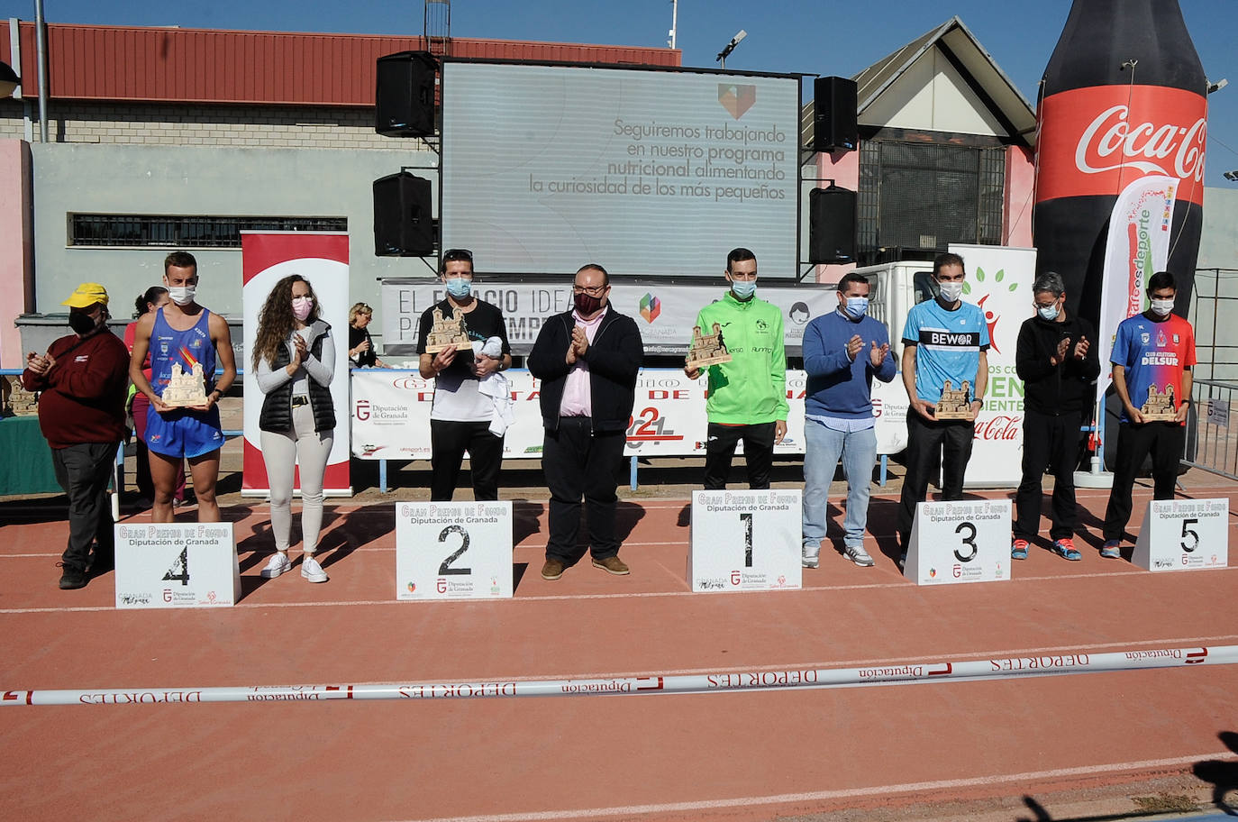 Los corredores, en la salida.