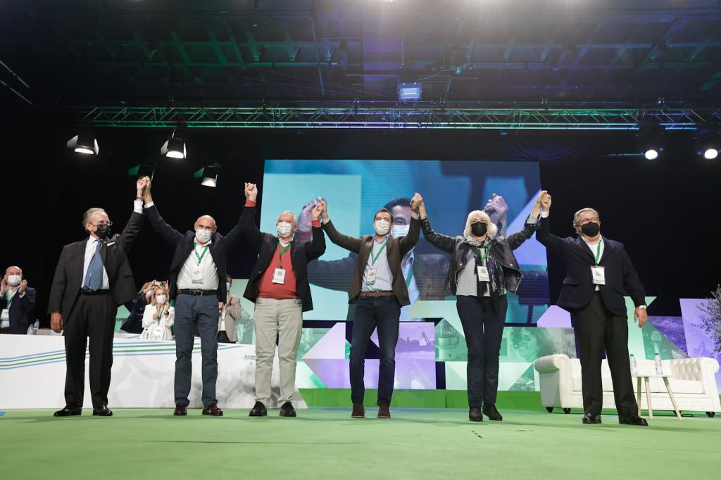 Ambiente en el congreso del PP andaluz en el Palacio de Congresoos