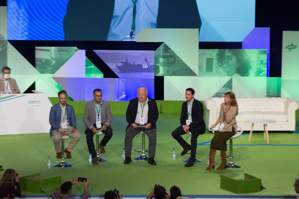 Ambiente en el congreso del PP andaluz en el Palacio de Congresoos