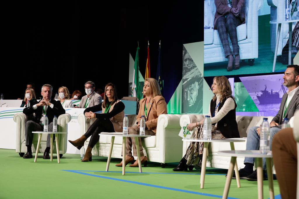 Ambiente en el congreso del PP andaluz en el Palacio de Congresoos