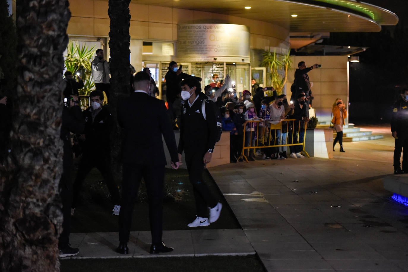 Llegada del Real Madrid a Granada para su partido de este domingo