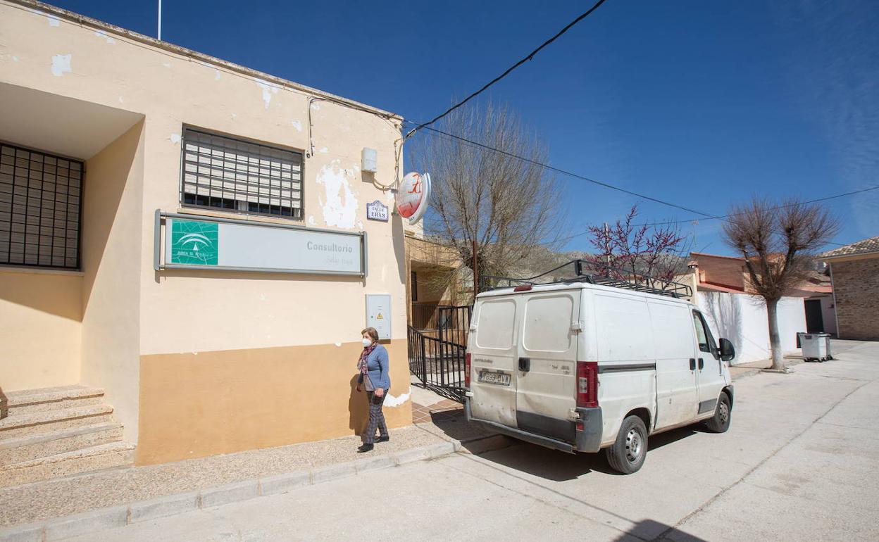 Local de Síllar Baja donde quieren instalar un bar y una tienda multiservicios con ayuda de la Diputación. 