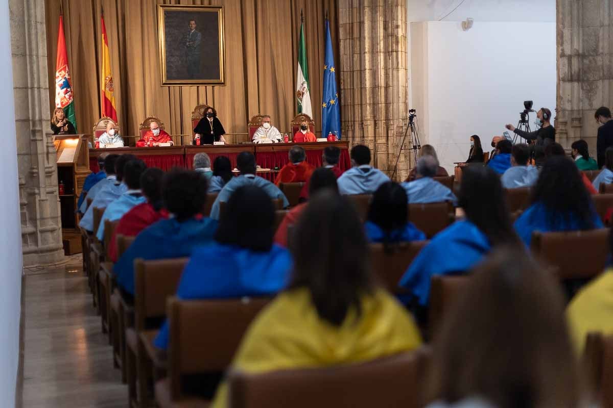 La UGR celebra el acto de investidura de sus nuevos doctores.