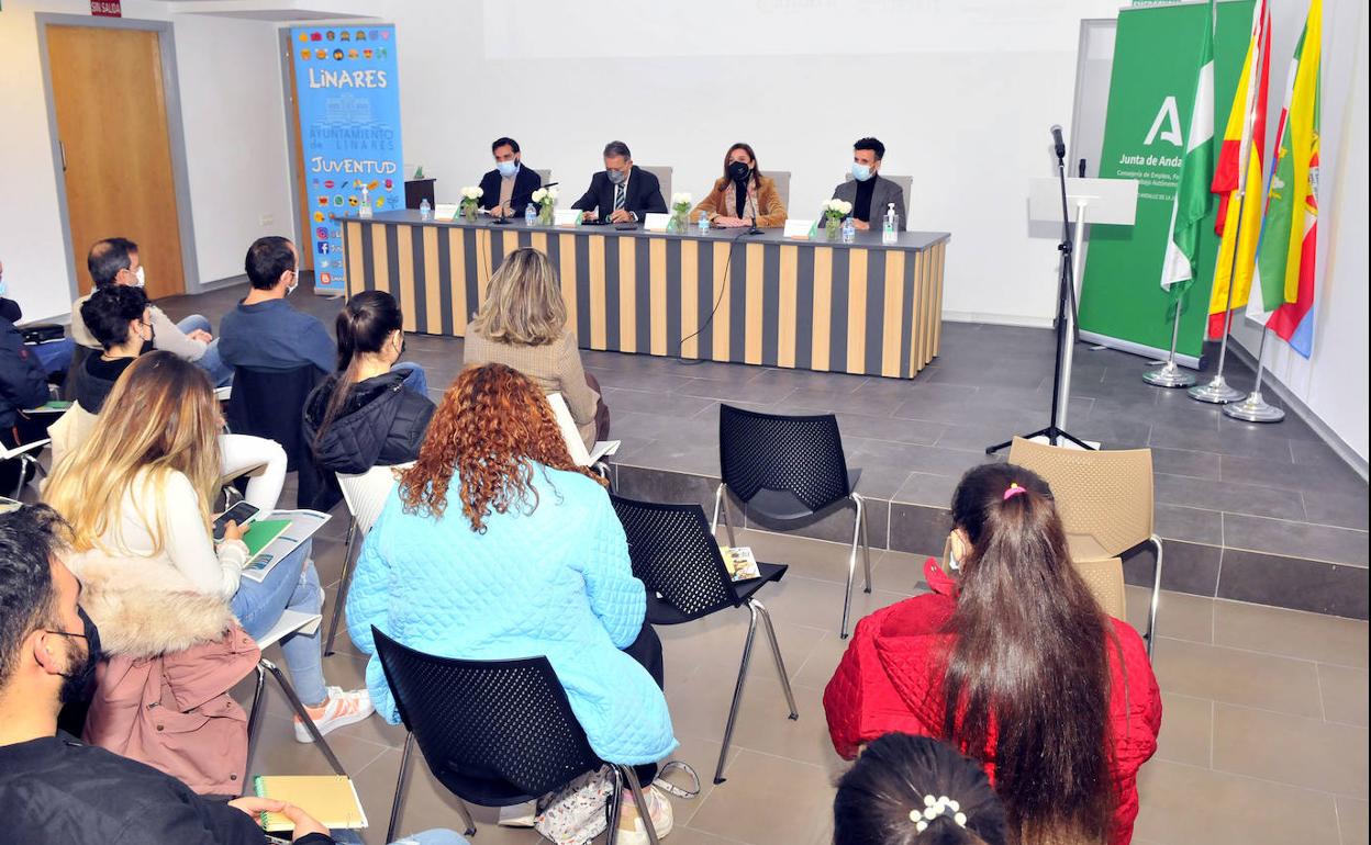 Inauguración del I Foro de Empleo y Emprendimiento Joven, celebrado en la Casa de la Juventud. 