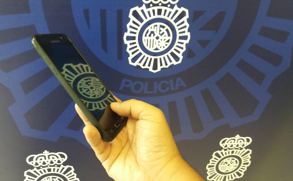 Una joven de Granada estafa a su supuesta mejor amiga 4.600 euros con Bizum