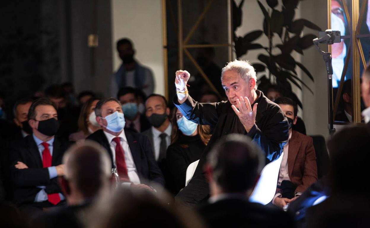 Ferrán Adriá, chef y promotor de elBullifoundation, participó ayer en Loja en la segunda edición de Granada Conectada.