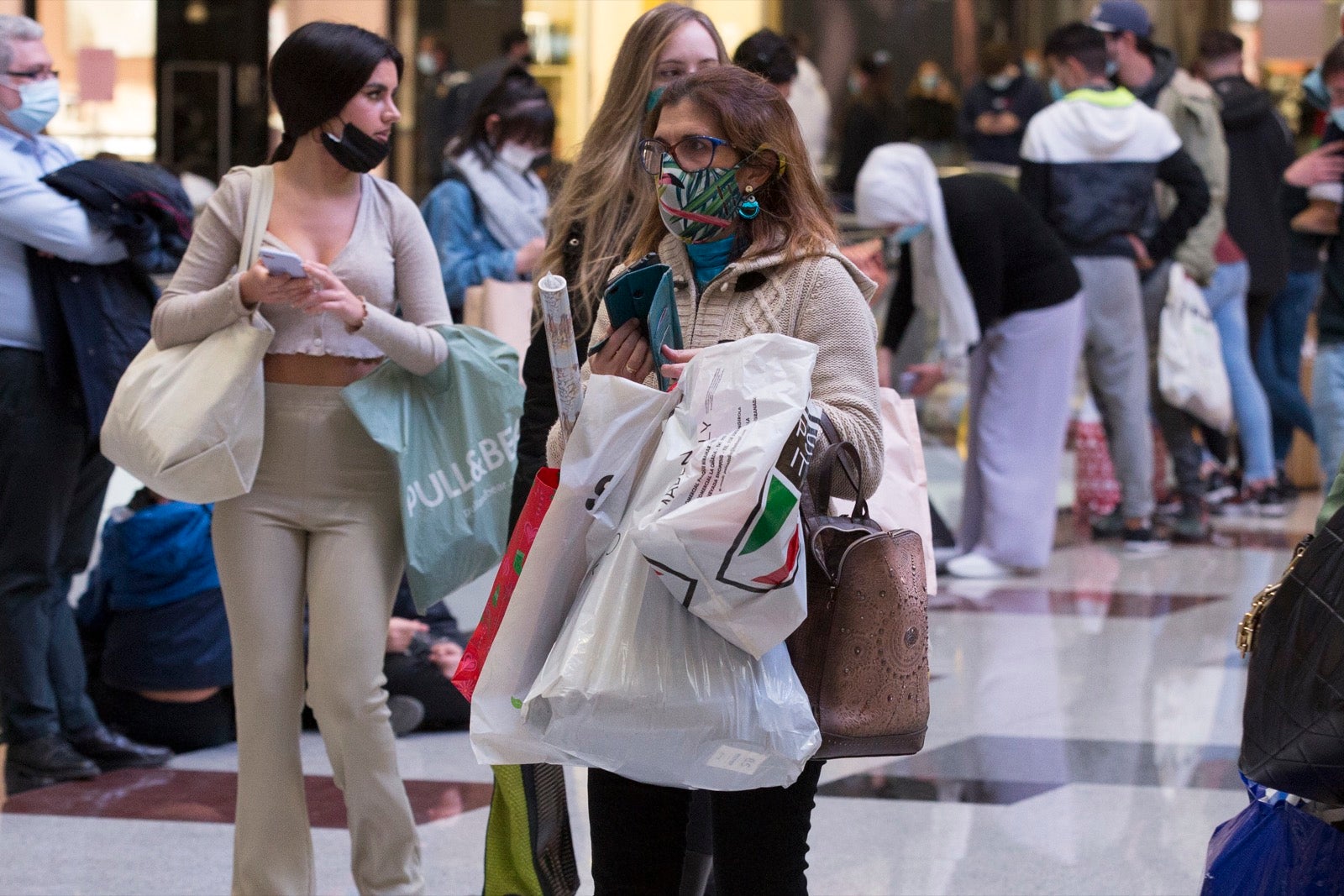 Fotos: Miles de personas en el Black Friday del Nevada Shopping