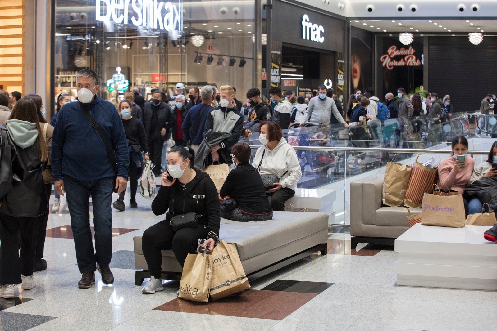 Fotos: Miles de personas en el Black Friday del Nevada Shopping