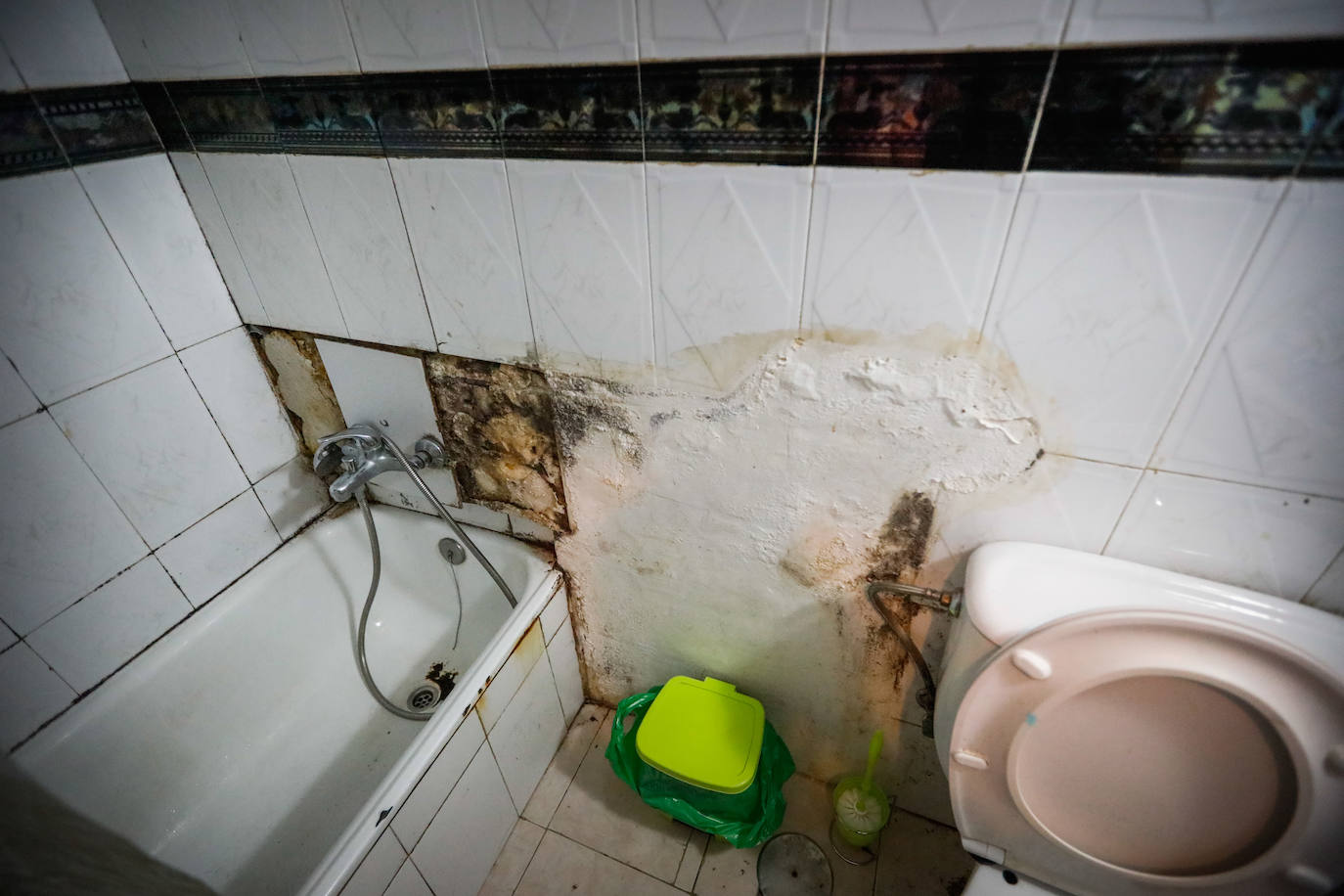 Imagen secundaria 1 - Los últimos de Santa Adela