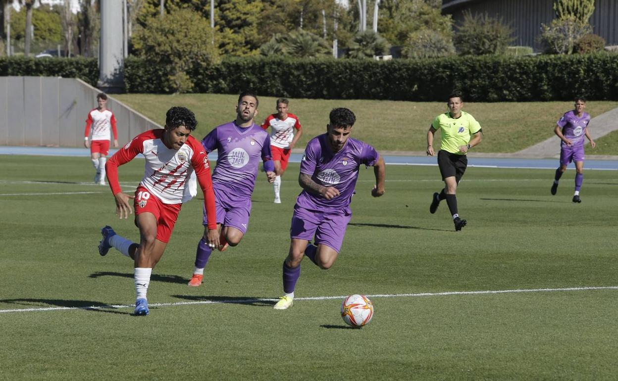 El conjunto blanco firmó su sexto empate de la presente temporada ante el filial almeriense. 