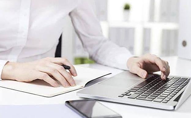 Los casi mil cursos gratuitos de empresas como Google o Amazon que ofrece el SEPE para desempleados en Navidad