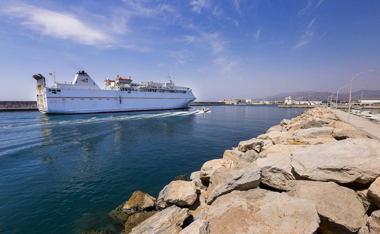 Ferry Volcán de Tauce, de la naviera FRS