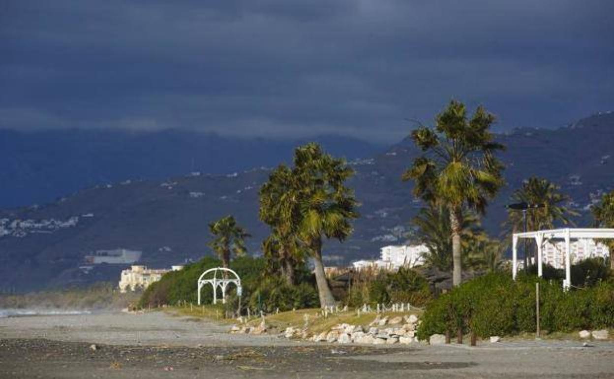 El tiempo en Andalucía | Los lugares de Andalucía en alerta amarilla por fenómenos costeros
